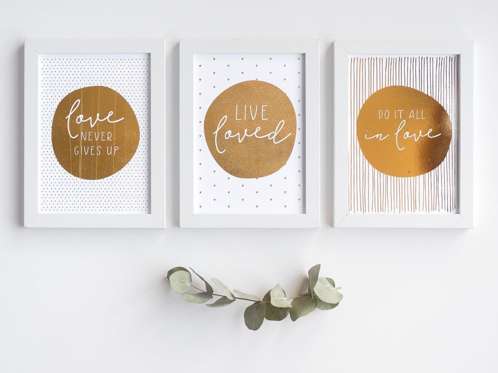 Share the love and remember you are so loved buff.ly/2qPGHgg #lovenevergivesup #loveneverfails #doitallinlove #liveloved #hulloshop #shoplocal #foiledprints #printedquotes #love