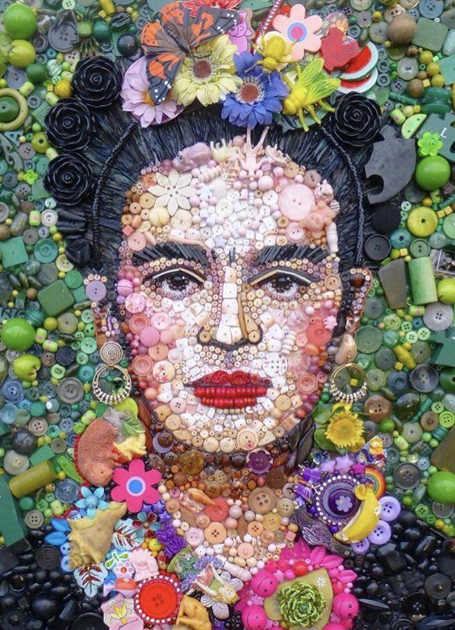 GillianHartle10's tweet photo. Watch out for some Frida inspired work coming your way #FridaKahlo #frida #inspiration #colours #Flowers #collage #design #designer #embroidery #TuesdayThoughts #MayDay https://t.co/KPf9OcDaEb