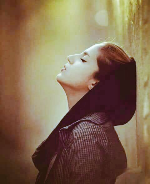 albqshy39's tweet photo. ✍

ترا صـباح الخـــير مـنّك عــوافـي
لاقلتـها لــي .. زان جــوّي وروقـت

هاتك صباحٍ عـذب الاحـساس دافي
وخـذني شعـورٍ ماتغـير مـع الوقت

#صٌبِأّحٌيِّ_أّنِتّ 
  #المههههههههاء https://t.co/oeF8KnbHtz