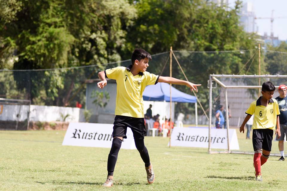 ThisIsFFC's tweet photo. What do you think he's telling his team-mates? Let us know in the comments below!β½π€
#SwitchOffKickOff #ThisIsFFC #FamilyFootballCup https://t.co/znF8HS4cH6