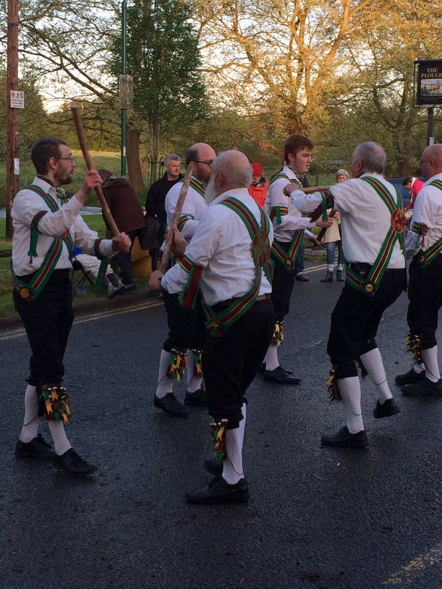 em_printed's tweet photo. #jacknthegreen Happy Beltane! #beltane #mayday #eynsford #hoodenhorse #hobbyhorse #morris #morrismen #villagelife #bringinginthemay https://t.co/njV2pKGGr8