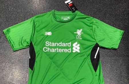 FootinhoWorld's tweet photo. Good #Morning tweeps!
As #promised presenting you the #giveaway #reward for the @ChampionsLeague #clash between @LFC and @ASRomaEN , a #wonderful #green #away #thirdkit of @LFC !
Take part in this #competition by first a #follow to @FootinhoWorld and then a #retweet https://t.co/gWPedQOeQp