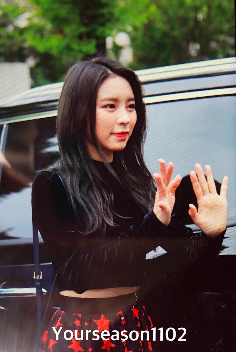 YourSeason1102's tweet photo. 180501 열린음악회

#CLC #ELKIE #엘키 #庄锭欣
@CUBECLC https://t.co/bjri4G3n8w