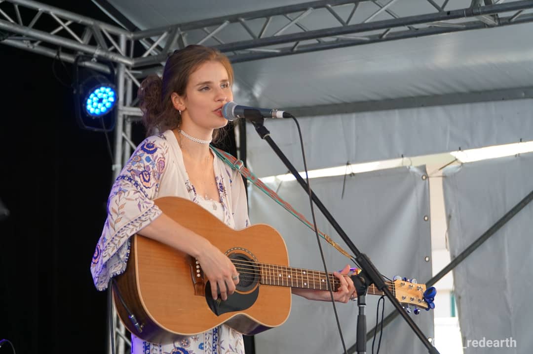 mr_redearth's tweet photo. Congratulations to Imogen Clark on the release of her new album Collide, available on #itunes Google Play music etc. 
These photos were taken on the #fanzonecm stage at the 2018 #TamworthCountryMusicFestival #TCMF2018 #AustralianCountryMusic https://t.co/f4I4TFUS8r