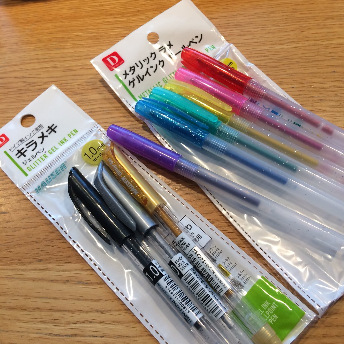 100均ダイソー「虹色鉛筆」「ラメ入りペン」などがバズって大人気に！売り切れ必死の色鉛筆やペン紹介！まとめのカテゴリ一覧Joceeについて関連サイト一覧