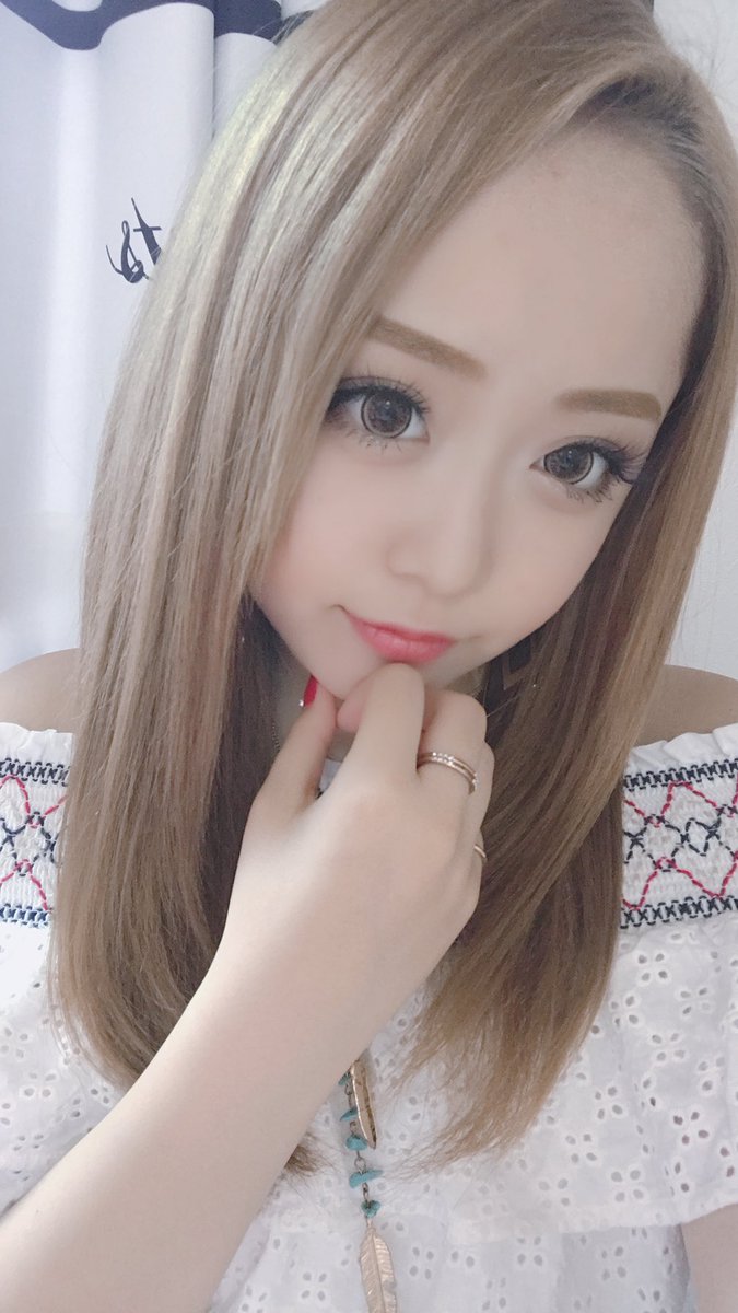 みりちゃむ 大木美里亜 A Twitter 今日は 盛れる日らしいです メイク上手くいった