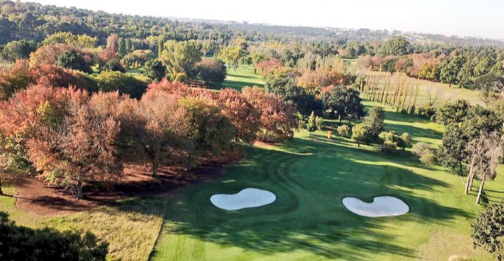 Royal_JHB_Golf's tweet photo. “When you think it can’t get any better, Autumn arrives!...” @CJBents #TheEastCourse #TheRoyalExperience Reservations: 011 640 3021 https://t.co/6Uf7AjszFo