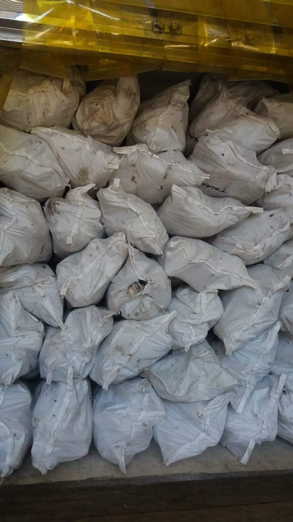 WilkerBenoa's tweet photo. 01/05 #OneHealthKIPM
Pengawasan Stuffing Domestik Keluar di Pelabuhan Benoa. PT. Sentral Benoa Utama Komoditi : Frozen Talang-Talang 1 Thermoking 🚛 Tujuan Lamongan. (6975.8 kgm)  by @bkipmdenpasar @wilkerbenoa @HumasBKIPM @rinajanwar2201 https://t.co/rSIiryYi84