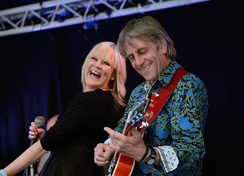 lockercafe1's tweet photo. Don't miss Stella Hensley and Chris Newman live starts 3.30pm. Soul and Blues. Free entry. crowd funded. @cambslivemusic @CambridgeIndy @cambevents #Blues #Soul #Cambridge #livemusic https://t.co/8LeNP0Byw7