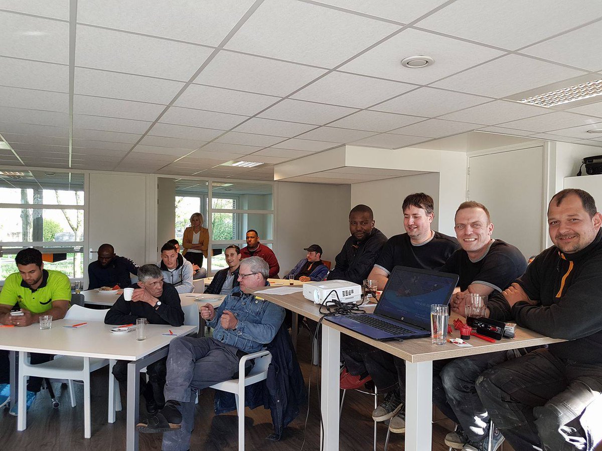 Aditech_NL's tweet photo. Vorige week hebben er maar liefst 15 Aditech monteurs hun NEN3140 certificaat behaald! 

#AditechAcademy #AditechUtrecht #WerkVoorWinnaars https://t.co/8iRSEBxvZ2