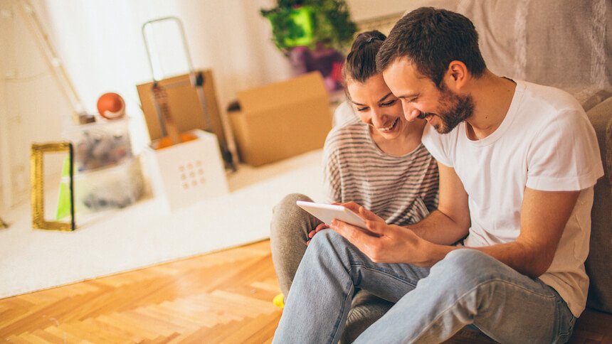 What_House's tweet photo. Transitioning from #renting to buying? Here's what you should know before making the switch https://t.co/xsfZxr6W17 #property https://t.co/GvpMLgORLh