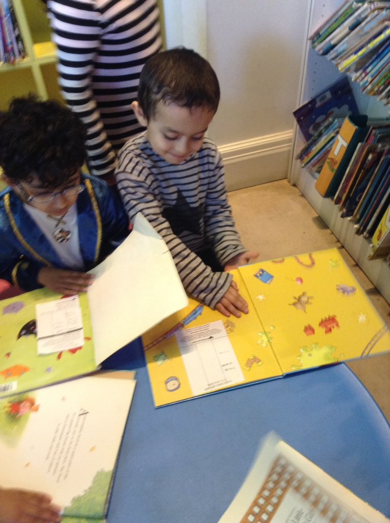 LeighPrimary's tweet photo. RB enjoyed selecting their own books at Ward End library and reading to themselves, to their friends and the grown ups! #literacy #readingforpleasure #wardendlibrary #birminghamlibraries https://t.co/gOPuuThRX2