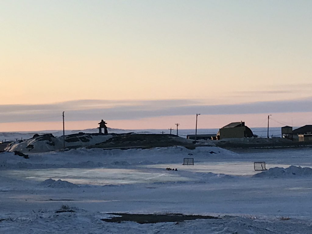 mimicocanadiens's tweet photo. Sun comes up over another perfect hockey day in Canada. Our @ExperiencesCAN twins go to school in the morning and play shinny on Williamson Lake this afternoon @mimicogoesnorth https://t.co/3ZjdmjYww8