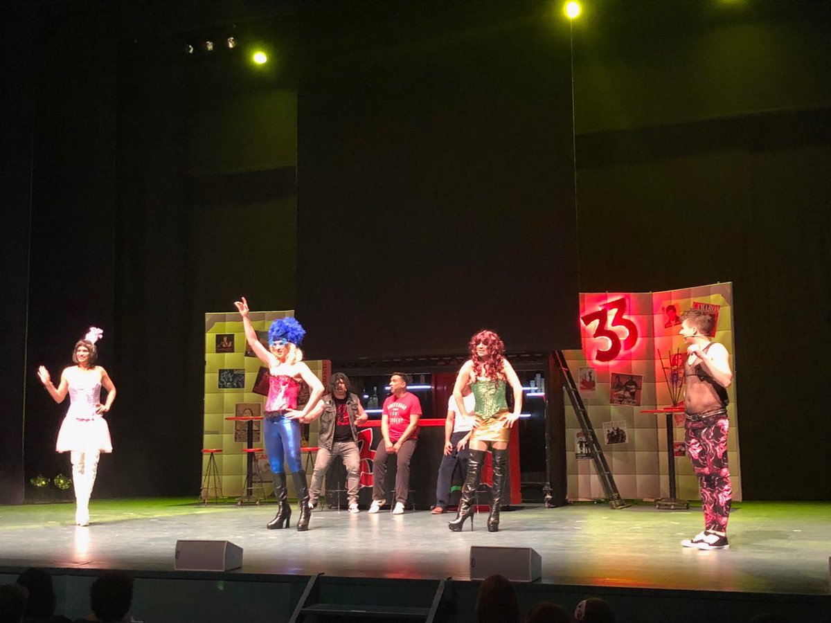 MCCartagena_ct's tweet photo. 👍 La concejal de #MCCartagena, @IsabelGarciax2, asiste esta mañana en @El_Batel al musical 🎤 '#LaFuerzaDelDestino', donde #Implika2 interpreta canciones de #Mecano a beneficio de @AsidoCartagena y @diabetes_CERO https://t.co/ppeQcnzJmO