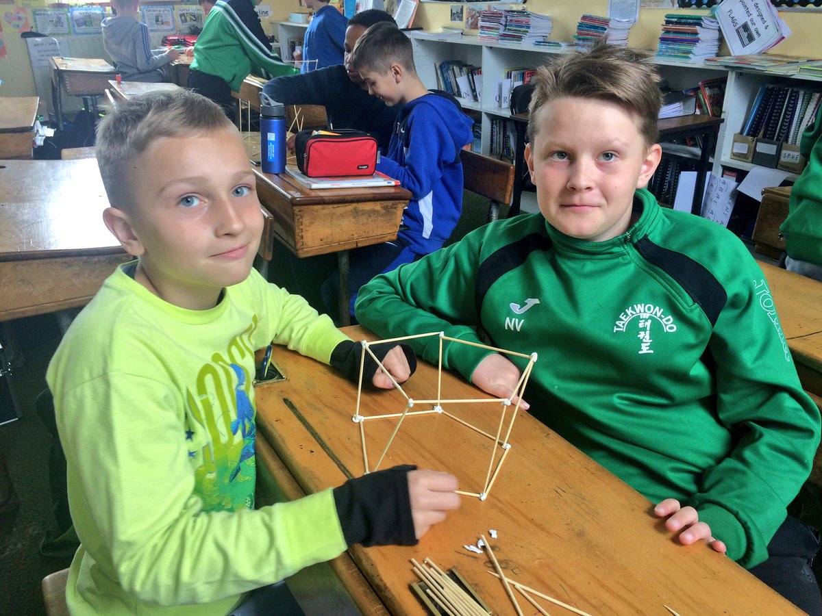 MrsBoyces_Class's tweet photo. Constructing #PentagonalPrisms #3DShapes https://t.co/IQKr9ojoWk