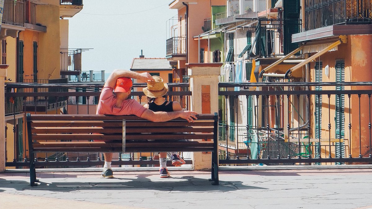 Fiigee_'s tweet photo. #1erMai 🌾 L’équipe @Fiigee_ te souhaite une belle #Fetedutravail depuis Manarola en Italie 🇮🇹 https://t.co/PxcKEOJaL2