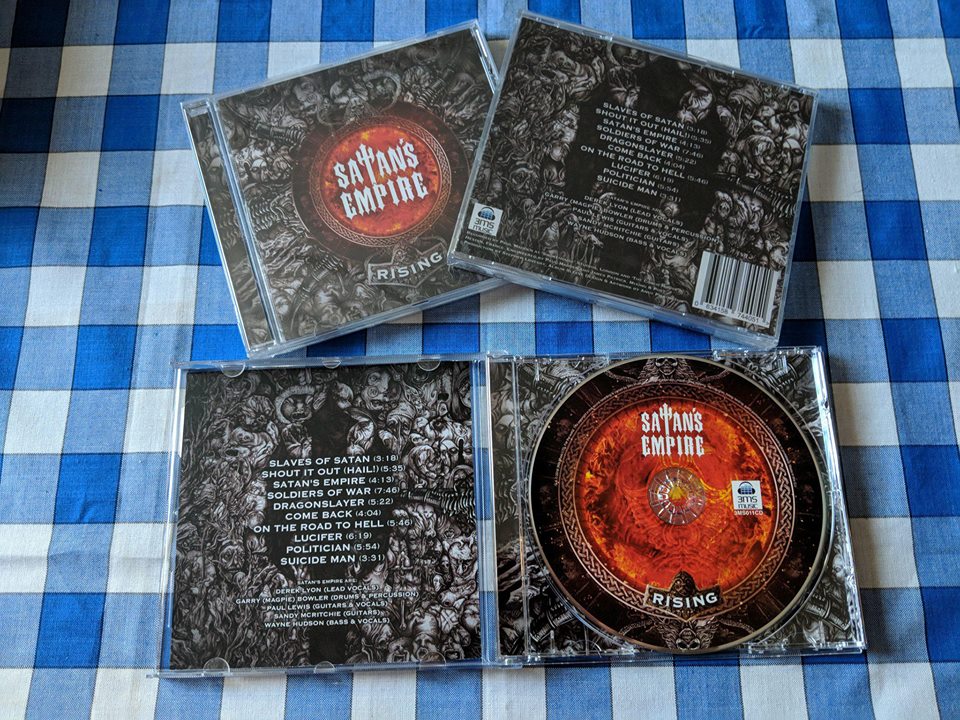 First batch of CD to be signed by the band have arrived at 3MS label HQ...have you ordered yours? Also available at the forthcoming album launch event at The Unicorn, Camden in June...