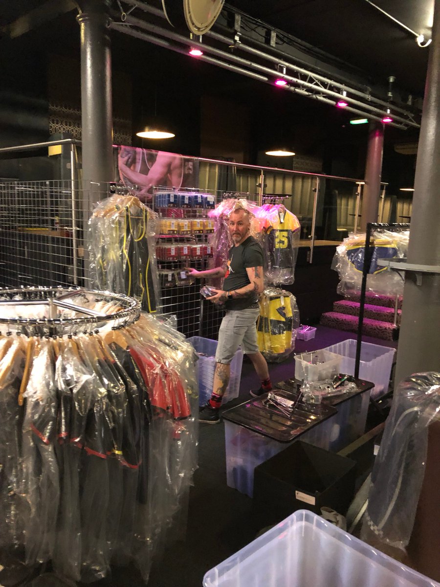 invinciblerubbr's tweet photo. Getting our stand at MRM9 Ready with the help of @cjinkeduk #irubr #invinicblerubber #fetishmarket #MRM9 https://t.co/26ApEKgRU3