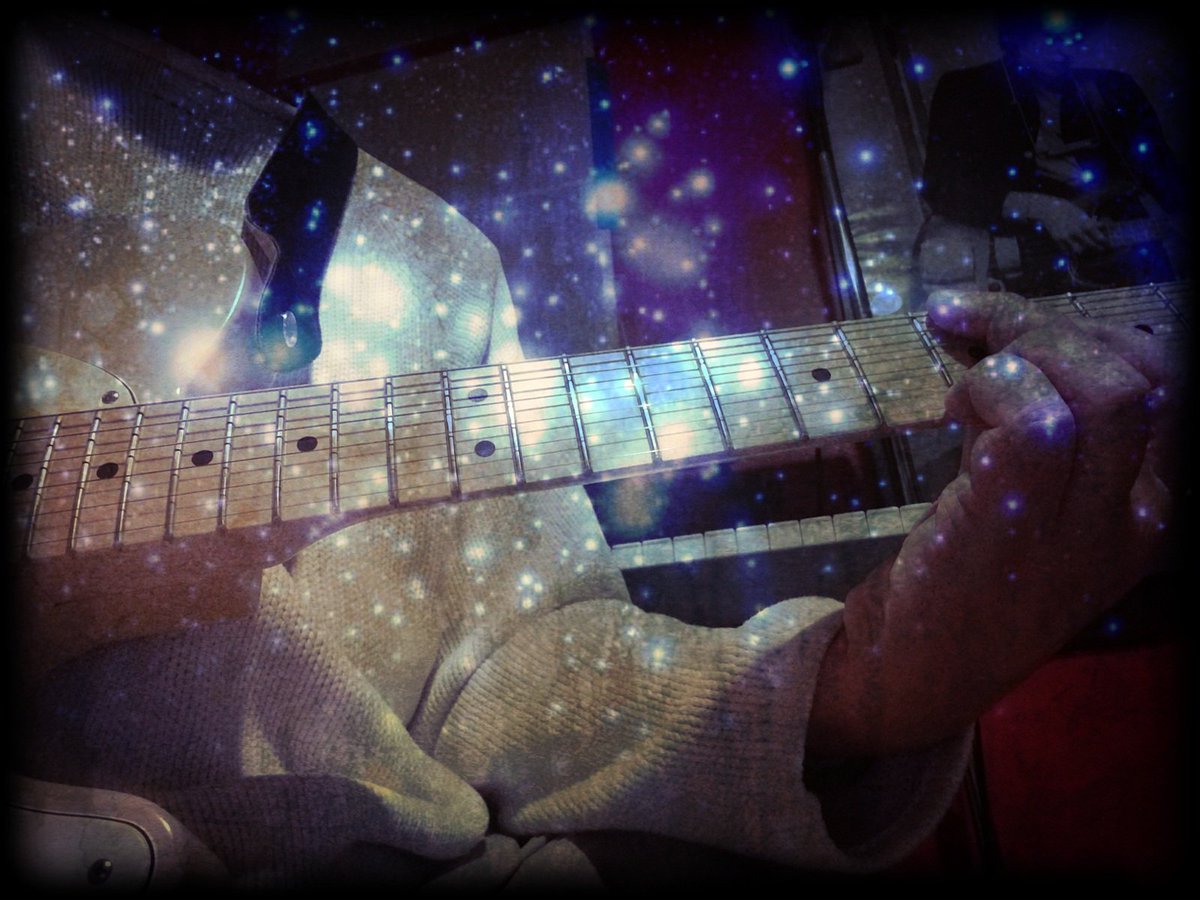 RealMaysCorn's tweet photo. Space Tele https://t.co/DqjIox6cQw