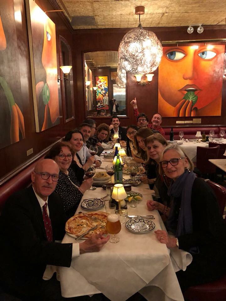 Yige_Li's tweet photo. La musica e gli amici. What’s more can one ask? #LaSplendida #Tosca @MetOpera @AnnaNetrebko @eyvazov_yusif https://t.co/pR8TNg5AV5