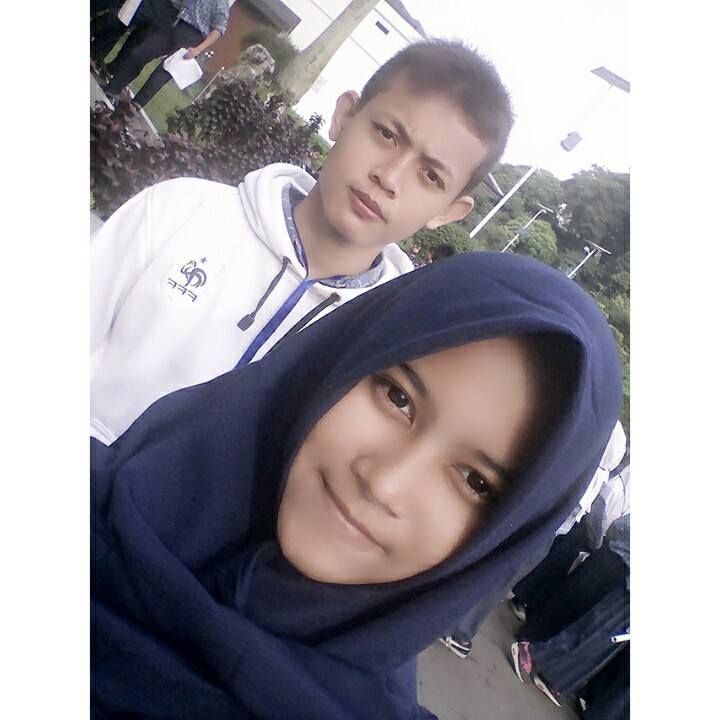 AlMusyak's tweet photo. linda aulia putri azhari 😍😘😘😘 https://t.co/AwE6pwzF46