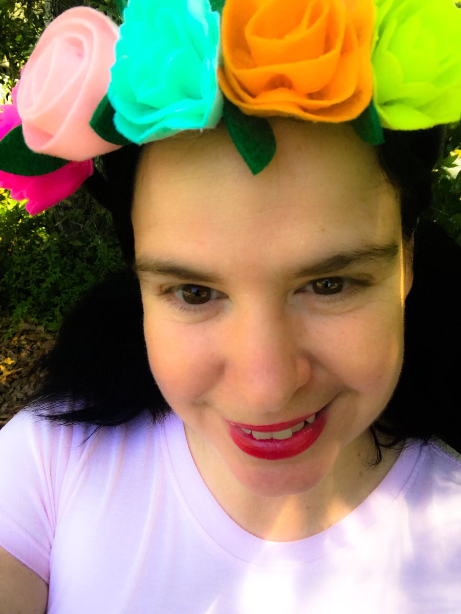 mookychick's tweet image. Happy #Beltane &amp;amp; #MayDay! We hope you will take part in our glorious crowning celebration (see link) and please use #MayDayMagic if you wish to share your crowns, altar pics &amp;amp; experiences. Thanks to @lolaandjolie for sharing her beautiful May Day crown! mookychick.co.uk/health/spiritu…