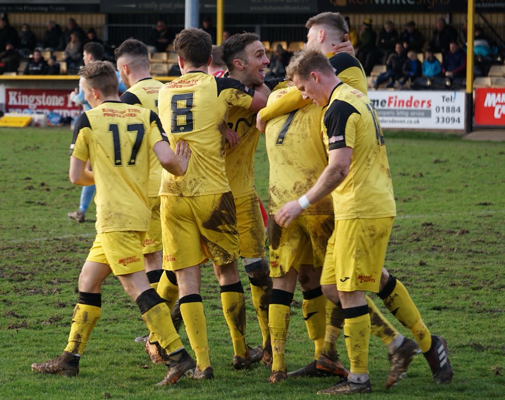 vivcurtis's tweet photo. It’s been a super season for @tivertontownfc #tivvy #nonleaguefootball #southernpremier #tiverton @Tivvy12thman #loosewomen https://t.co/hamyqQzOaM