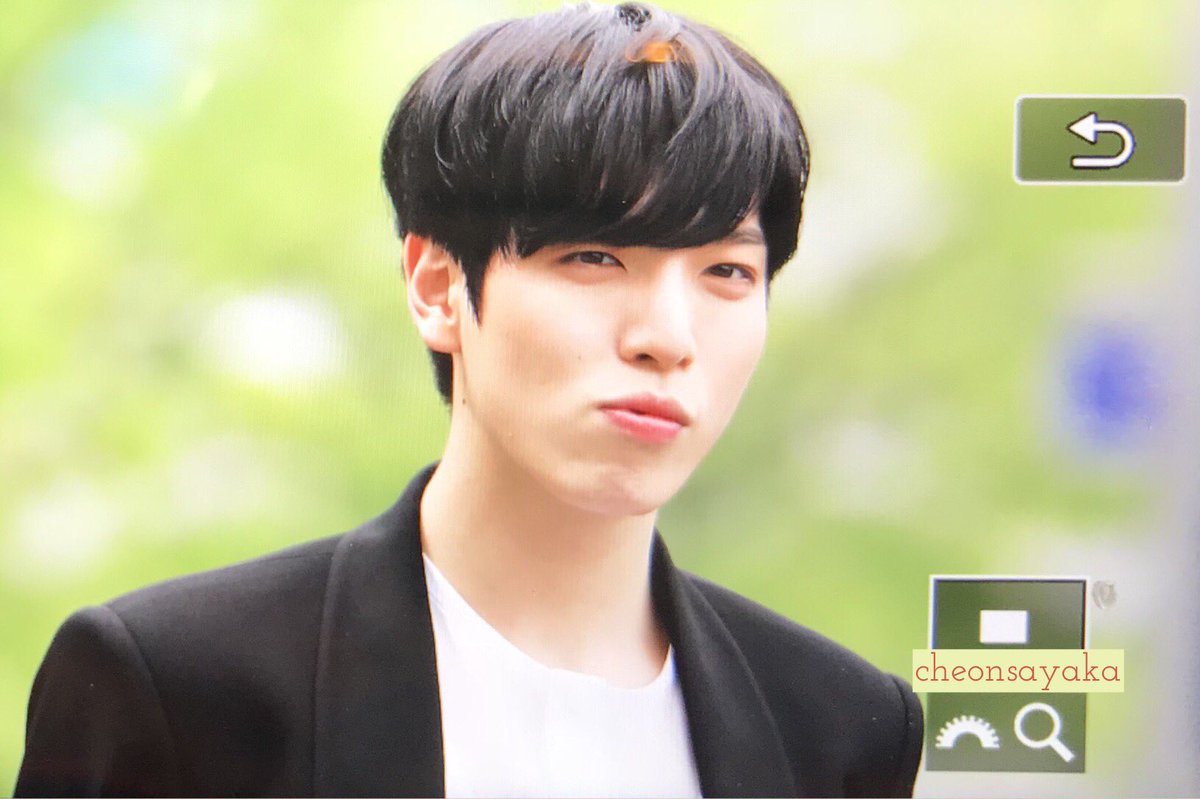 cheonsyk's tweet photo. 180501 더쇼 미니 팬미팅🌱

#인투잇 #IN2IT #현욱 #한현욱
#SNAPSHOT #스냅샷 https://t.co/qk6CLjU8Pa