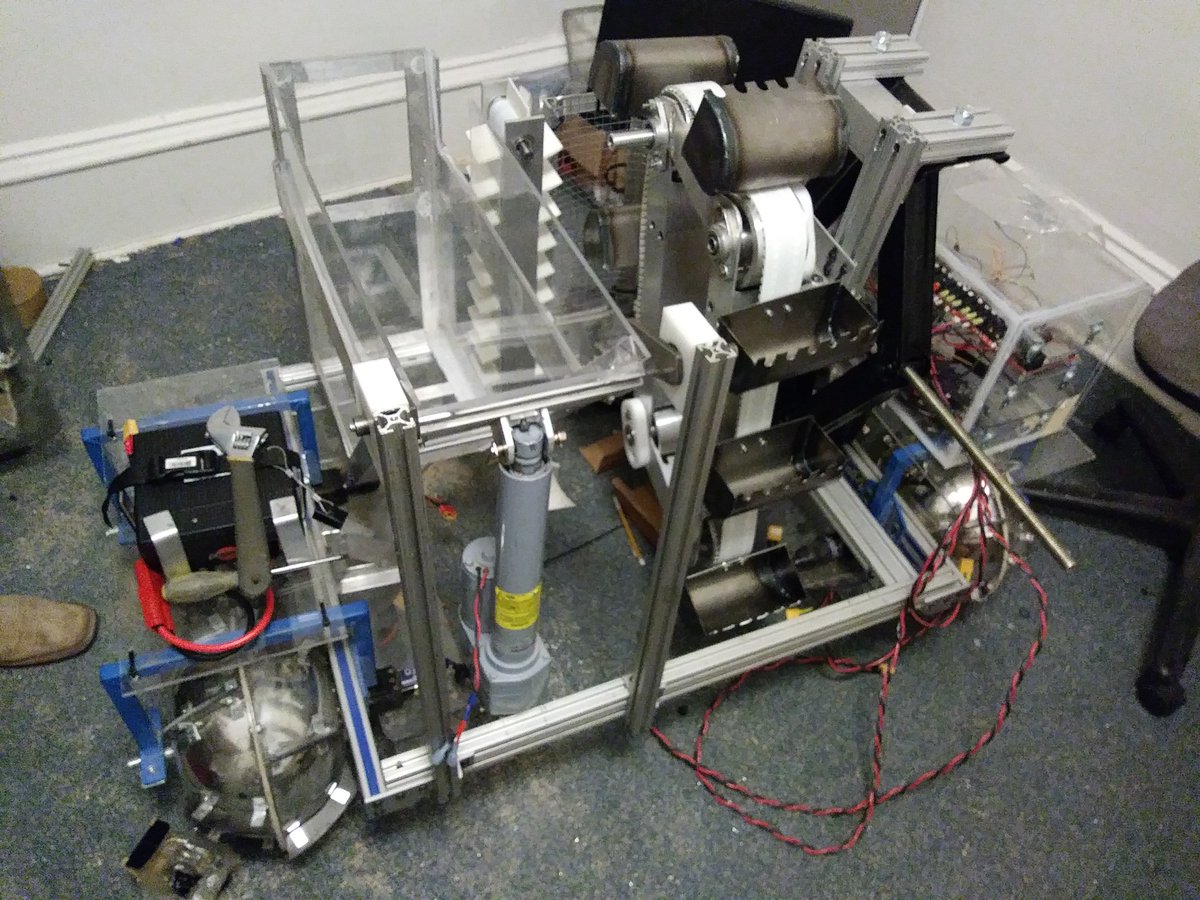Blasterbotica's tweet image. The RMC team has implemented its concepts to the robotic design! The 2018 Capstone Design Showcase at Colorado School of Mines (formerly Trade Fair) was a success with great feedback!
