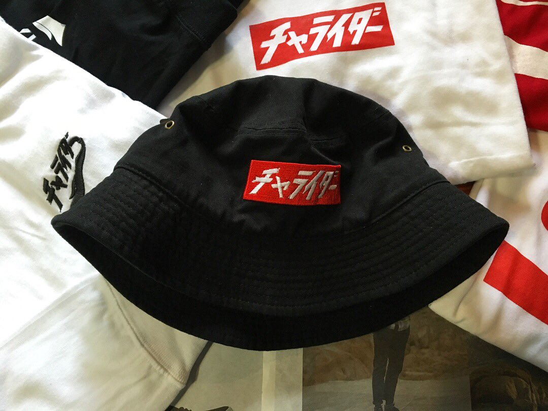headshopvox's tweet photo. チャライダー💨💨💨
-2018サマーコレクション-
新作アイテム盛りだくさんで入荷しました‼️
ロンTEE、Tシャツ、バケハ...
オススメはチャラソーダ💥
ご購入の方には防水ステッカーを配布しています!
是非店頭でチェックしてみてください(^^)
#チャライダー
#charider https://t.co/0qpePGnXx5