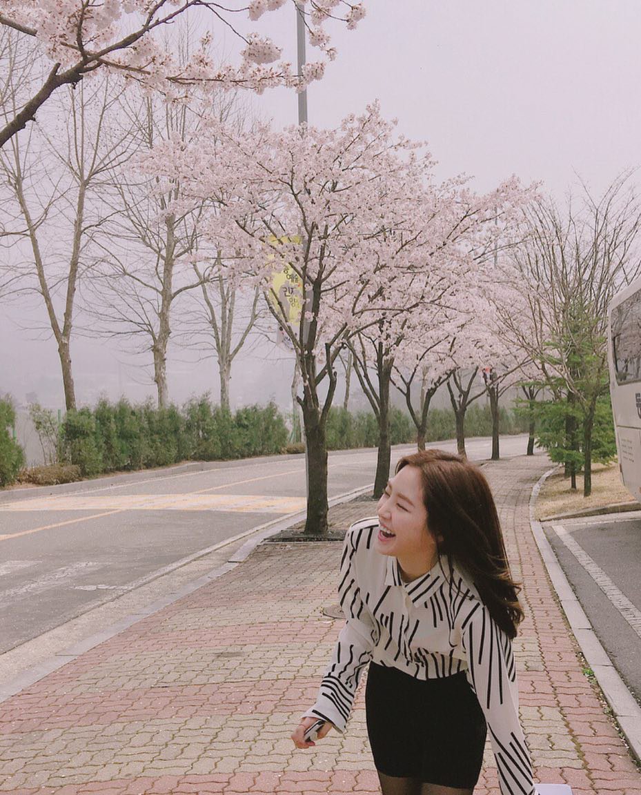 Idol_saying's tweet photo. 186

최선을 다해 꿈을 향해 나아가는 그 마음이 중요하니까요.만약 꿈이 현실이 되지 않는다 하더라도,노력하는 과정에서 분명 무언가를 얻었을 거라 생각해요.결과가 다가 아니잖아요.그 과정도 소중히 여기셨으면 합니다.

#에이핑크 #나은 https://t.co/fIWsreFuRx