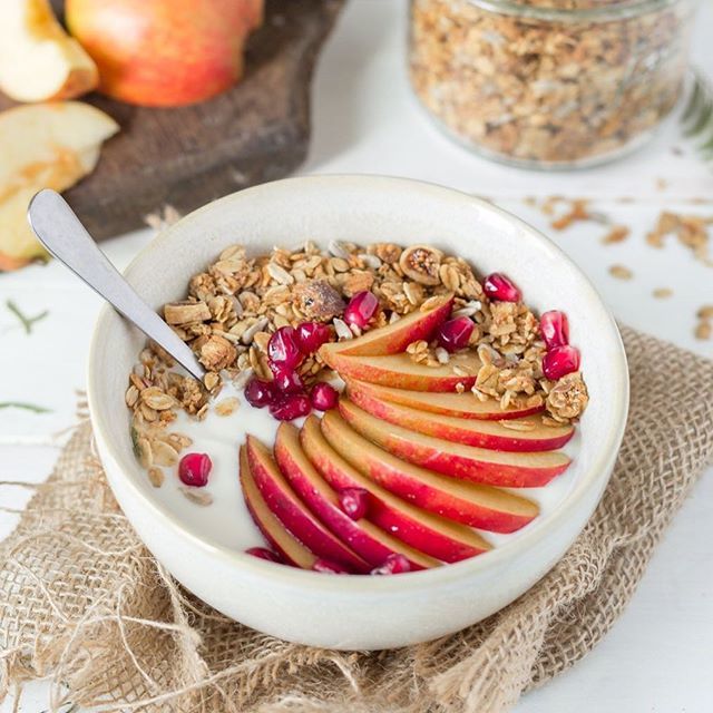 DearMuesli's tweet photo. Tu peux sauter ton petit déjeuner de temps en temps, on comprend...mais pas le 1er mai, le 1er mai c’est sacré !!!
Ce matin vous êtes en petit déjeuner solo ou petit déjeuner en famille?
#Dearmuesli #granolaparis #muesliboys #healthybreakfast #frenchfoo… https://t.co/ayMxHmJvsp https://t.co/4L1aarajLd