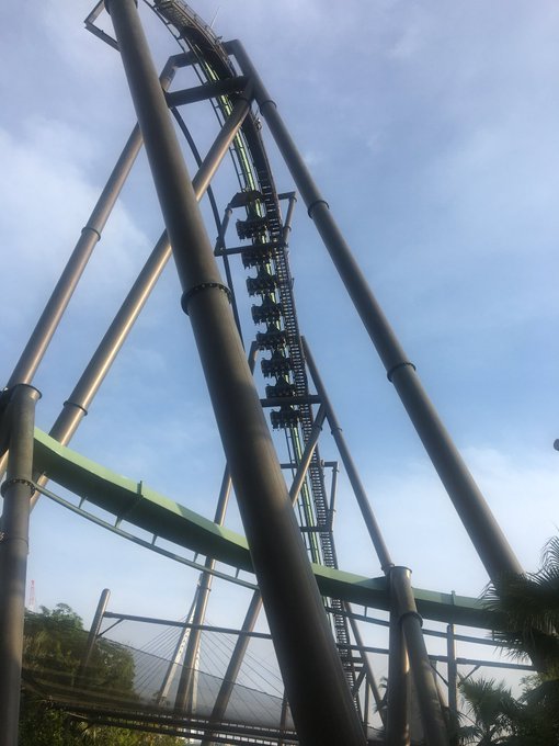 Usj事故 ユニバのフライングダイナソーが逆さ吊り状態で緊急停止 動画 バイバイしてる子強すぎ めっちゃ余裕そうやけど まとめダネ Usj事故 ユニバのフライングダイナソーが逆さ吊り状態で緊急停止 動画 バイバイしてる子強すぎ めっちゃ余裕そうやけど まとめダネ