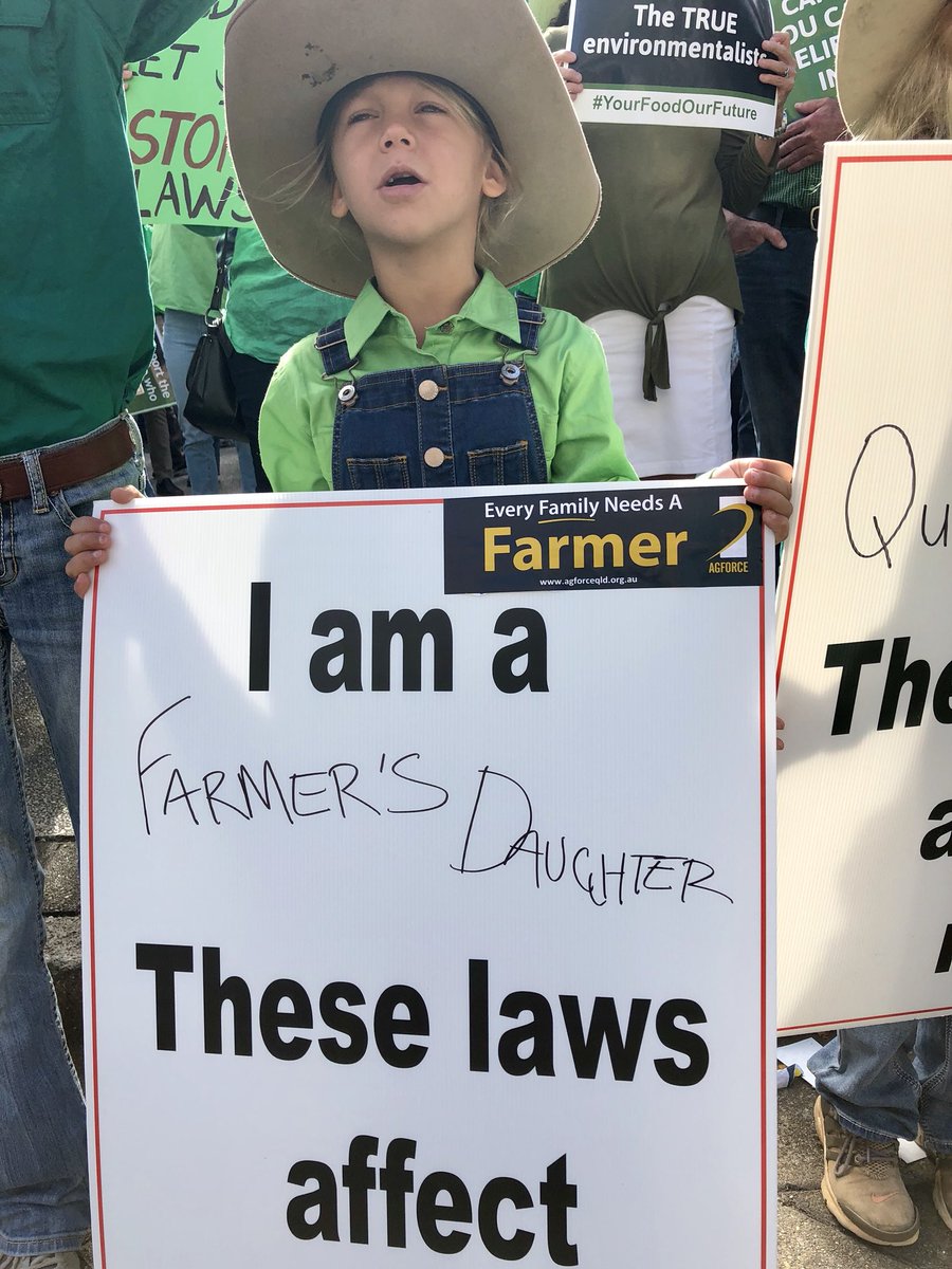 endofthebitumen's tweet photo. Great turnout today by #farmers fed up with @AnnastaciaMP’s pusillanimous regime . Not one @qldlLabor stooge was prepared to defend the indefensible before a crowd of fellow Queenslanders . Weak as piss . See you in #Rocky @AgForceQLD #yourfoodtheirfuture https://t.co/uhKosvRySm