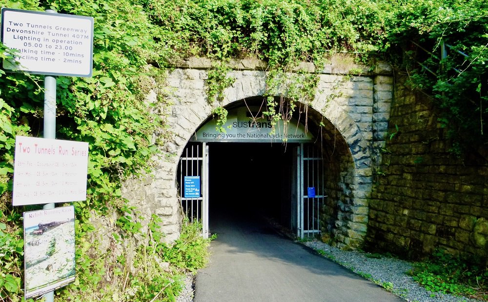 VisitBath's tweet photo. Want to see Bath's sights in a different way? Why not hop on a bike? ๐ด
One of @WildSwimBikeRun's most popular cycle tours takes in the city's beautiful buildings, the country's longest cycling tunnel and the canal, with bikes and helmets provided! ๐ฒ > https://t.co/o5RgH929KV https://t.co/T9mQfLjAXV