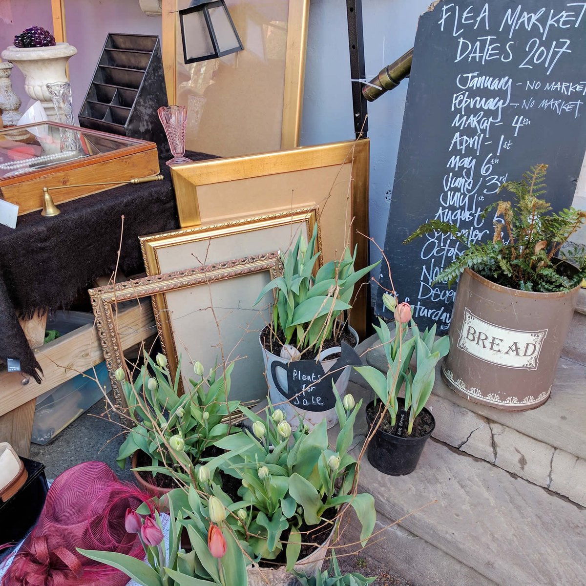 Happy #mayday #Oxford! Join us for our May Market on Saturday > facebook.com/events/2396962…