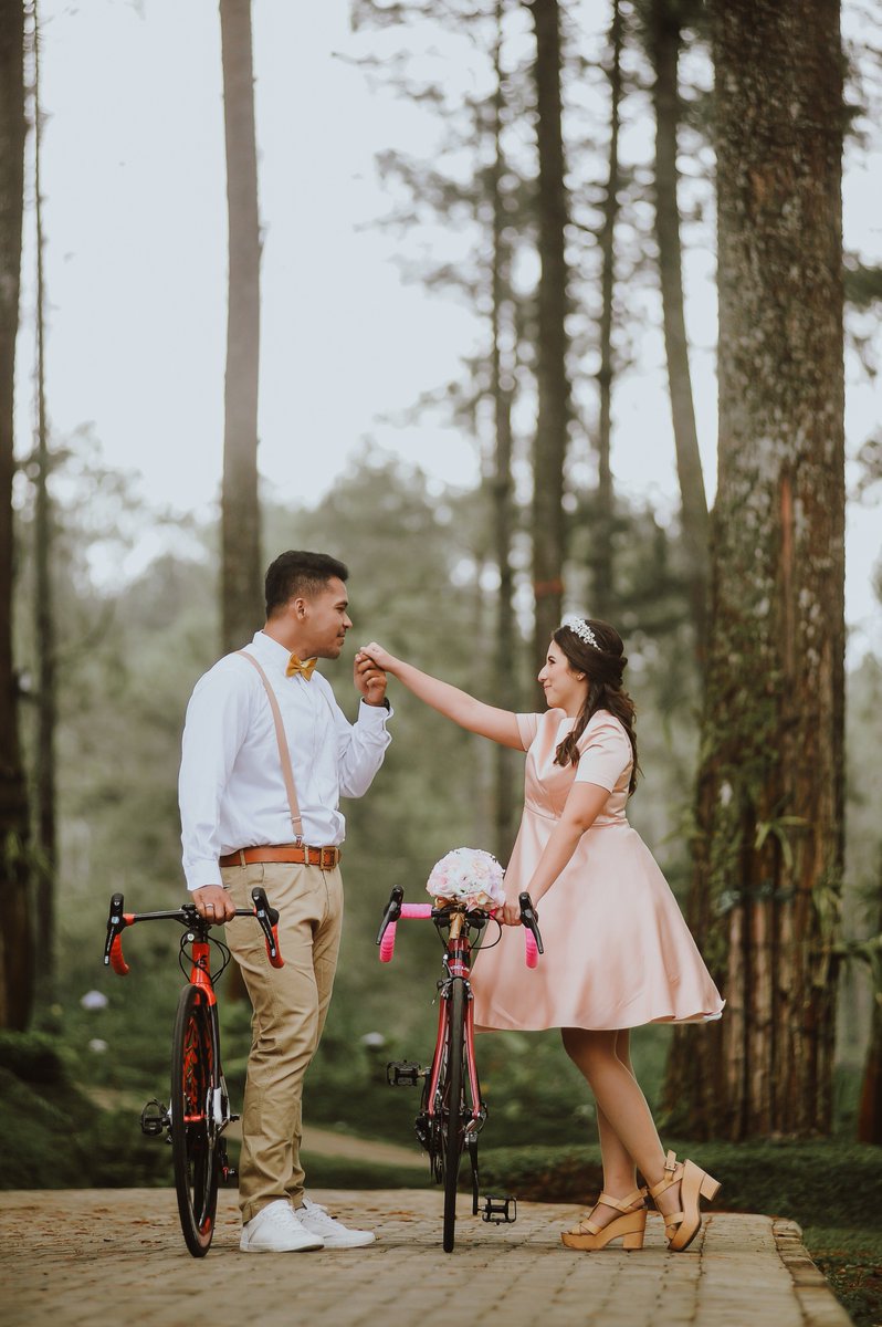 impresifoto's tweet photo. #impresi_fotografi #weddingideas #weddinginspiration #weddingphoto #weddingtraditional #weddingjakarta #weddingbandung #weddingsurabaya #weddingbali #weddingdetails #weddingportrait #weddinglove #wedding2018 #prewedding2018 #weddingphotograper #prewedding #preweddinginspiration https://t.co/KJ4G5JNQg3
