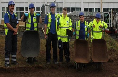 Six apprenticeships on offer and no experience necessary. Don’t miss out, apply today! goo.gl/5NTGKz