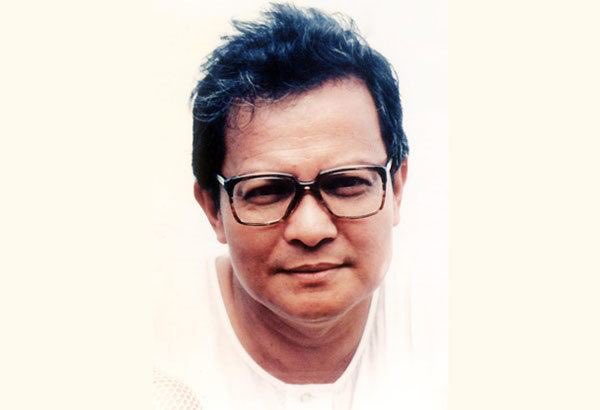  #LesCinéastesDuHangar Rangée 1 :1- LINO BROCKA7 avril 1939 - 22 mai 1991(Philippines)- Manille (1975)- Insiang (76)- Bayan Ko (1985)- Les Insoumis (1989)...Le long métrage LES NUITS FAUVES lui est dédié