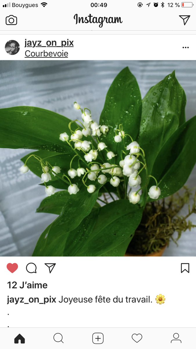 SassOu97100's tweet image. Yo people 😁 je vous souhaite une fête du travail très sucrée 💋#SweetSassou #1ermai2018 #Fetedutravail #muguet