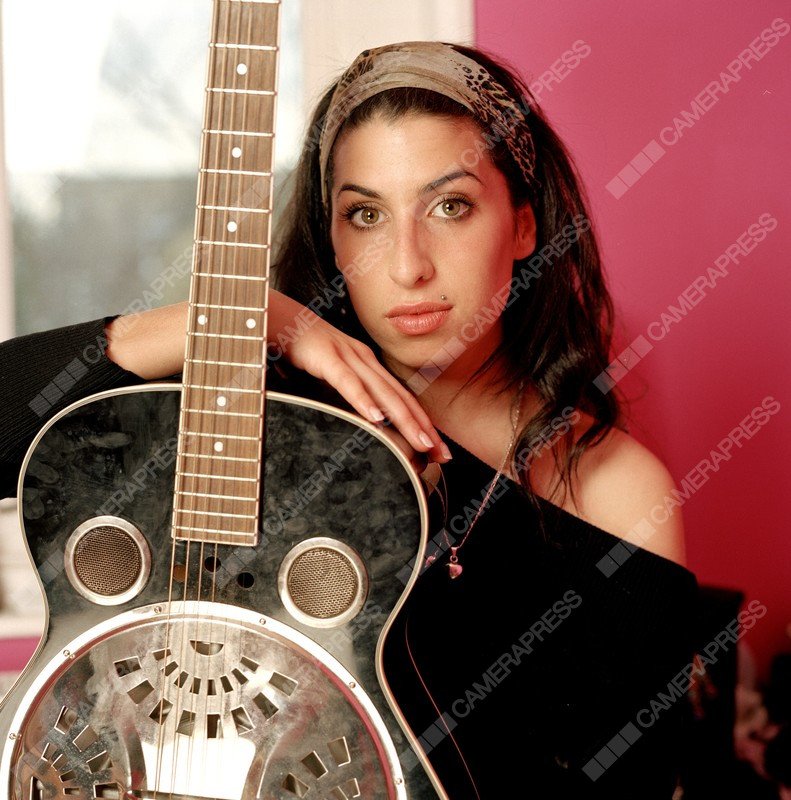 baplaUK's tweet photo. RT @CameraPress: Amy Winehouse : A Family Portrait #Exhibition travels to the Jewish Museum in Brussels @MJB_JMB It runs from 10th May-16th September. The show features images of Amy by #MarkOkoh / @CameraPress @AmysFoundation #AmyWinehouse https://t.co/4e5o6ZWR86