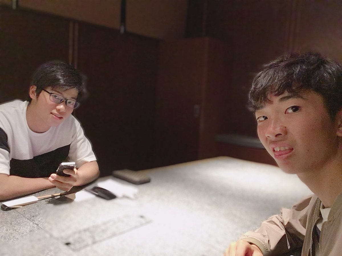 kawasak00502953's tweet photo. 今日は久しぶりに遼大朗に会って遊びました。相変わらずのかまちょやったけど、これまでかまってやってよかったと思った1日でした！これからもお互い頑張りましょう！ https://t.co/ns6TCXFH84