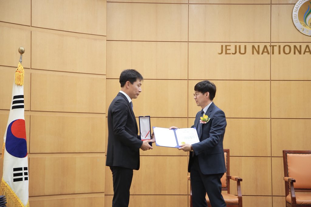 cube_chain's tweet photo. #CubeChain #Blockchain #인터넷정보학회 #KoreaSocietyforInternetInformation https://t.co/VB3urfS5NU