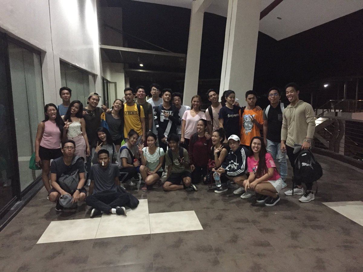 p7dancers's tweet photo. Last Night’s preparation #dmat18 #powerse7en #debut #eventsorganizing https://t.co/GA1884Y3Me