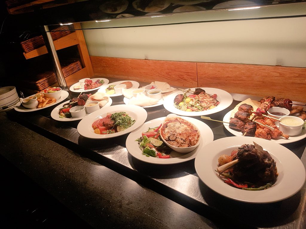 PI_LDNWimbledon's tweet photo. Come try out our delicious new menu 😍 The team loved it and it’s already very popular with our guests ❤️ So why not head down to Premier Inn Wimbledon South? There’s something for everyone 😊 #summerthyme @Samsito @dls29411 https://t.co/WMaPVCMakh