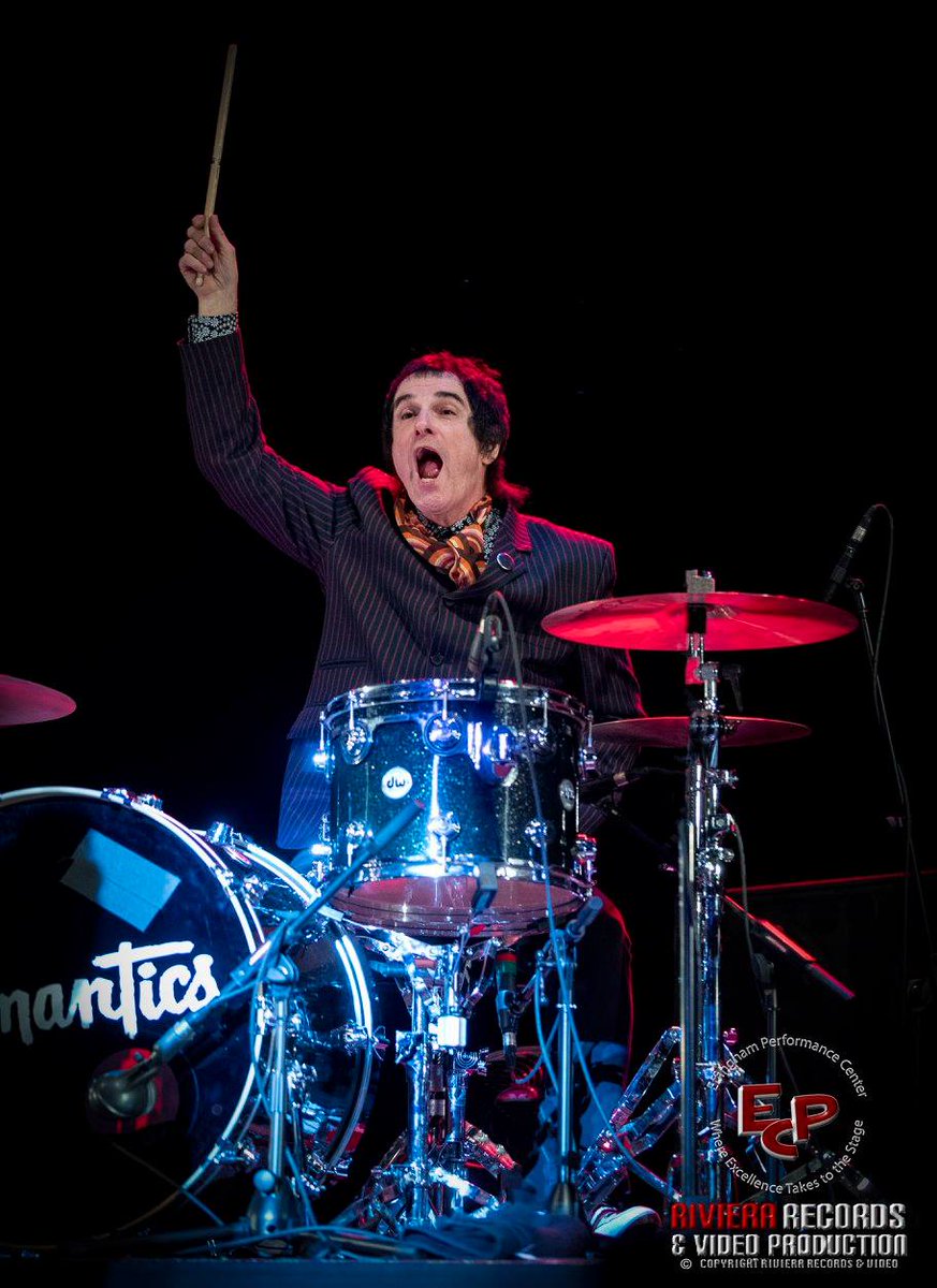 RockersDetroit's tweet photo. Brad Elvis at Effingham Performance Center #drummer #TheRomantics #FlyingSticks #EffinghamPerformanceCenter https://t.co/w729UfQH2j