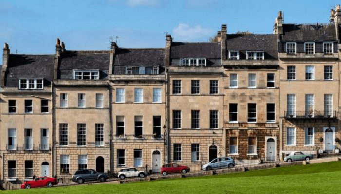 Jumbo_Bridging's tweet photo. Build a property portfolio with just £50,000: The how to guide https://t.co/JGLagn5wSQ https://t.co/qsoSkUL8w9