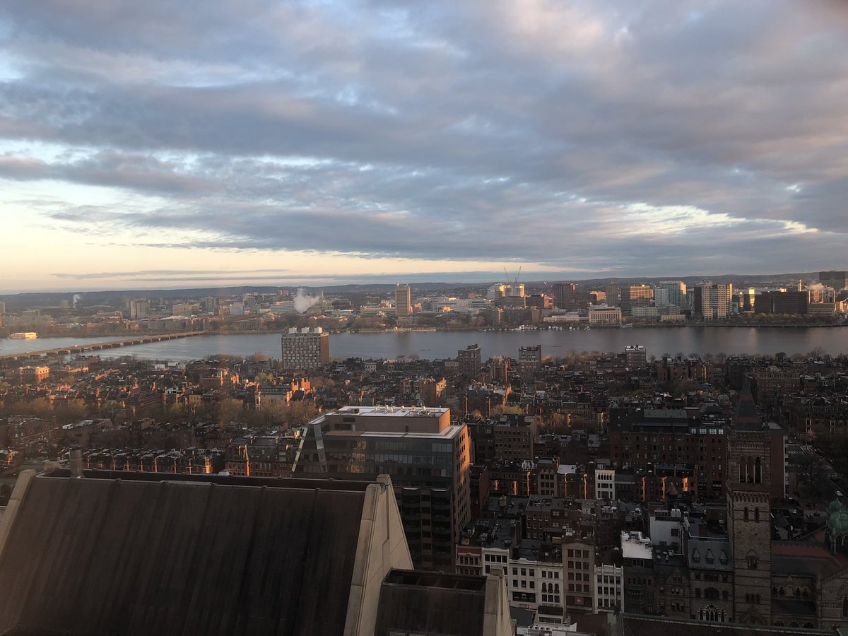 Good morning Boston!  Come check out my talk on Entrepreneurial Brand Thinking at 10:15 this morning #HOWLive <a href="/TheDieline/">Dieline</a> conference - inspriration  for entrepreneurs and others who’d like to more entrepreneurial!