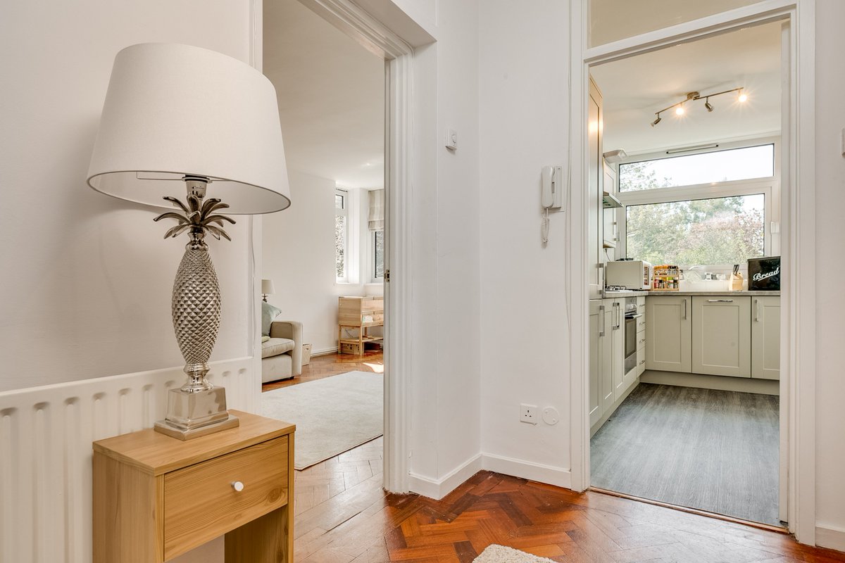 Chestertons Putney tweet media