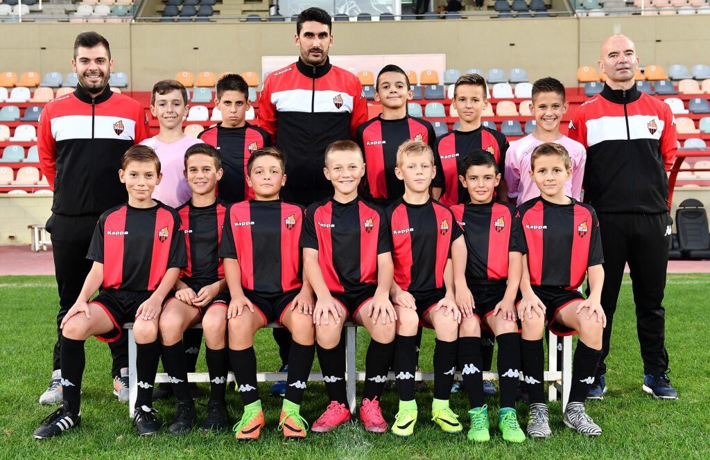 cfrdaleviA's tweet photo. Campions de Lliga G4 Preferent , a falta de cuatre jornades !! Felicitats campions !! https://t.co/3Zs9iLuQju